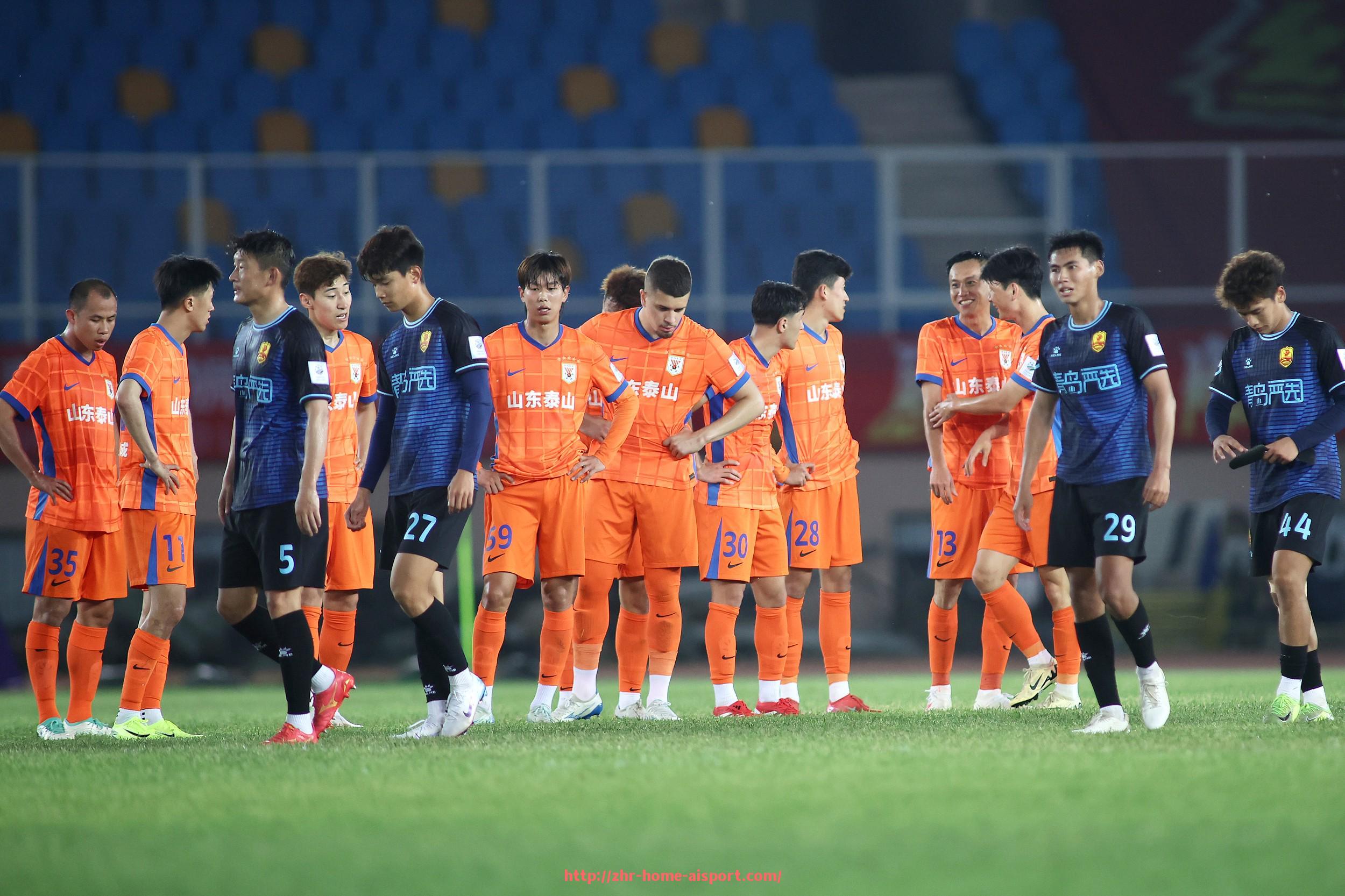 爱体育-世俱杯球员场上领导力对团队士气与协调的核心价值